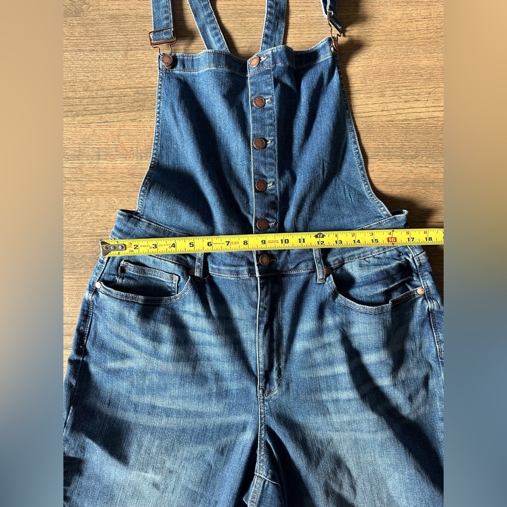 Judy Blue High Rise Wide Leg Crop Overalls-Size 2XL - Picture 7 of 11